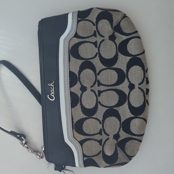 Coach Handbags - Coach Wallet